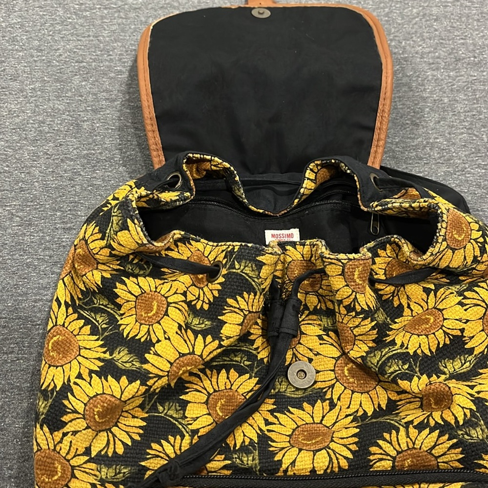 Sunflower backpack - Picture 2 of 5